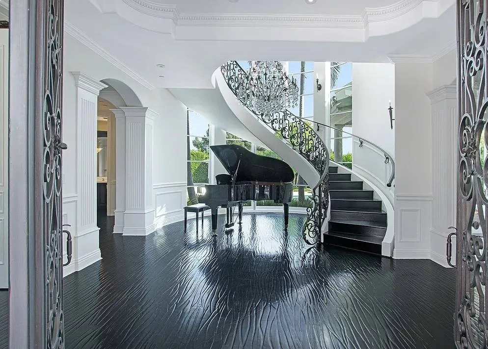 The Marylin Mansion In Residence Luxury Home Rental
